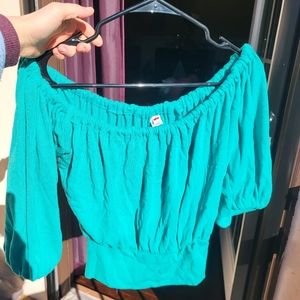 Small/ XS 2000s poofy crop top gypsy top off shoulder
